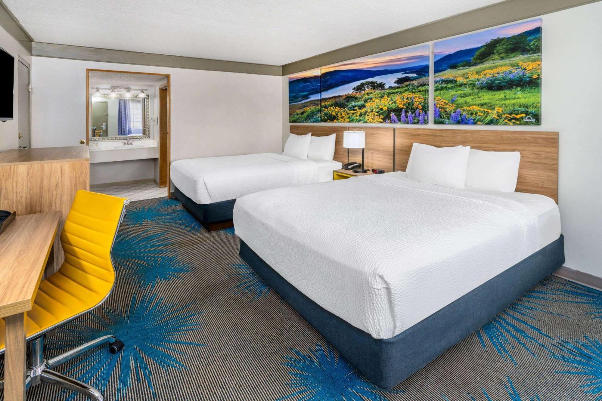Days Inn By Wyndham Delta Co Екстериор снимка