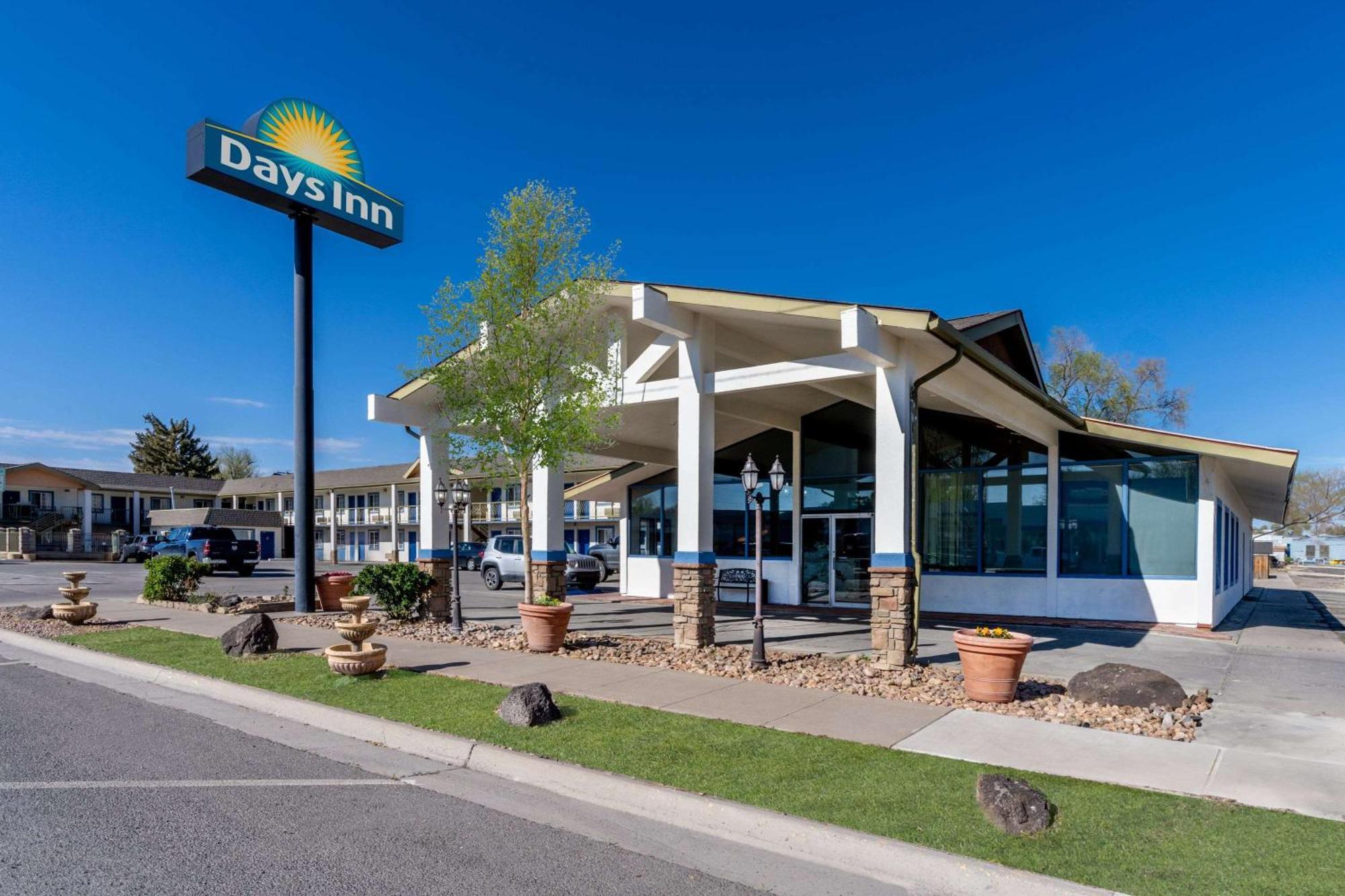 Days Inn By Wyndham Delta Co Екстериор снимка