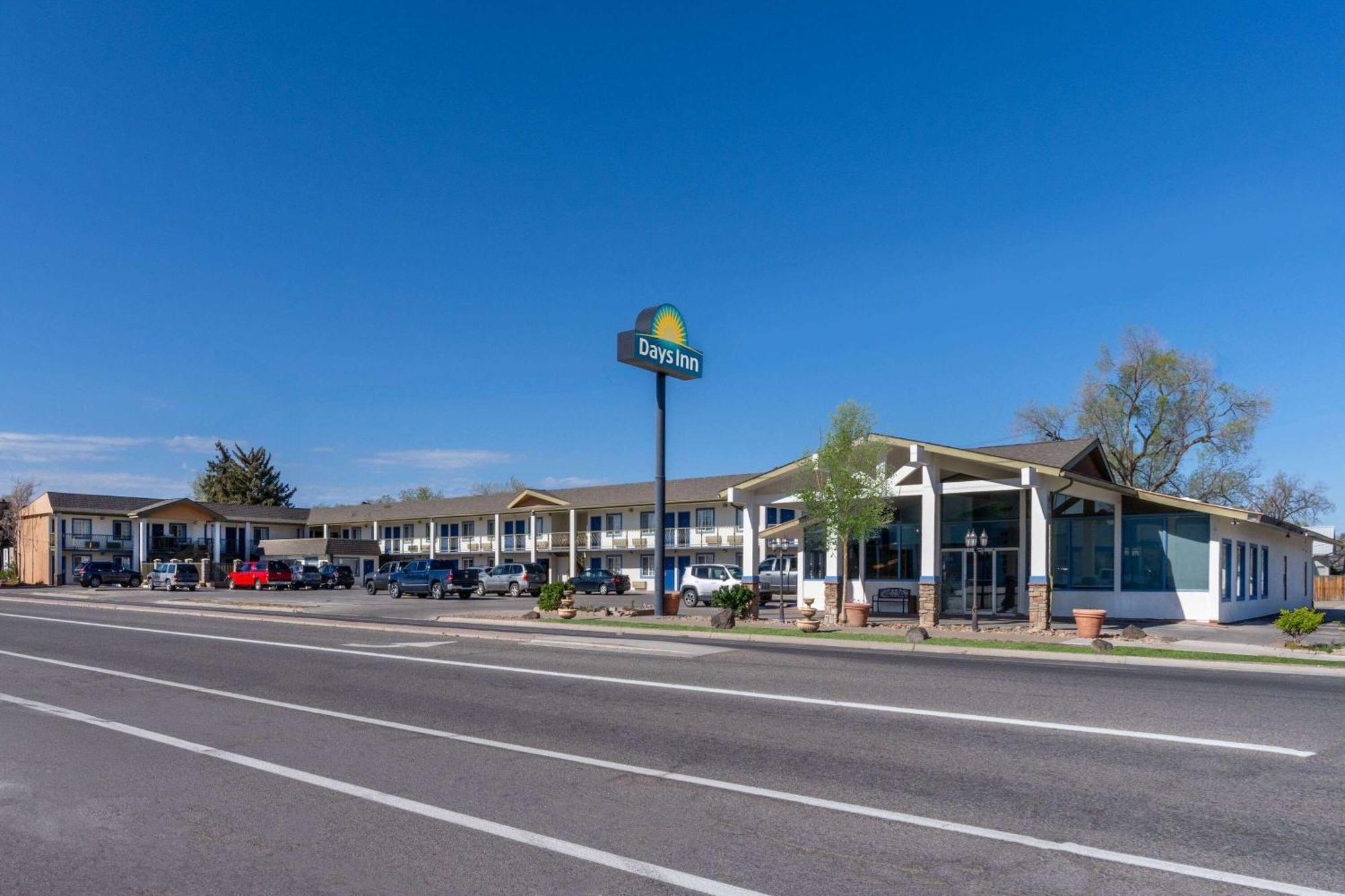 Days Inn By Wyndham Delta Co Екстериор снимка